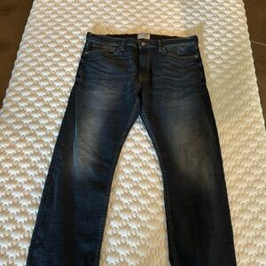 Levi’s Denizen Dark Blue jeans